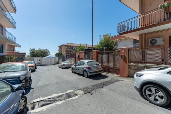 appartamento in vendita a Gravina di Catania in zona Fasano