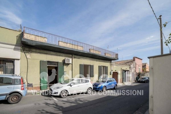 casa indipendente in vendita a Gravina di Catania