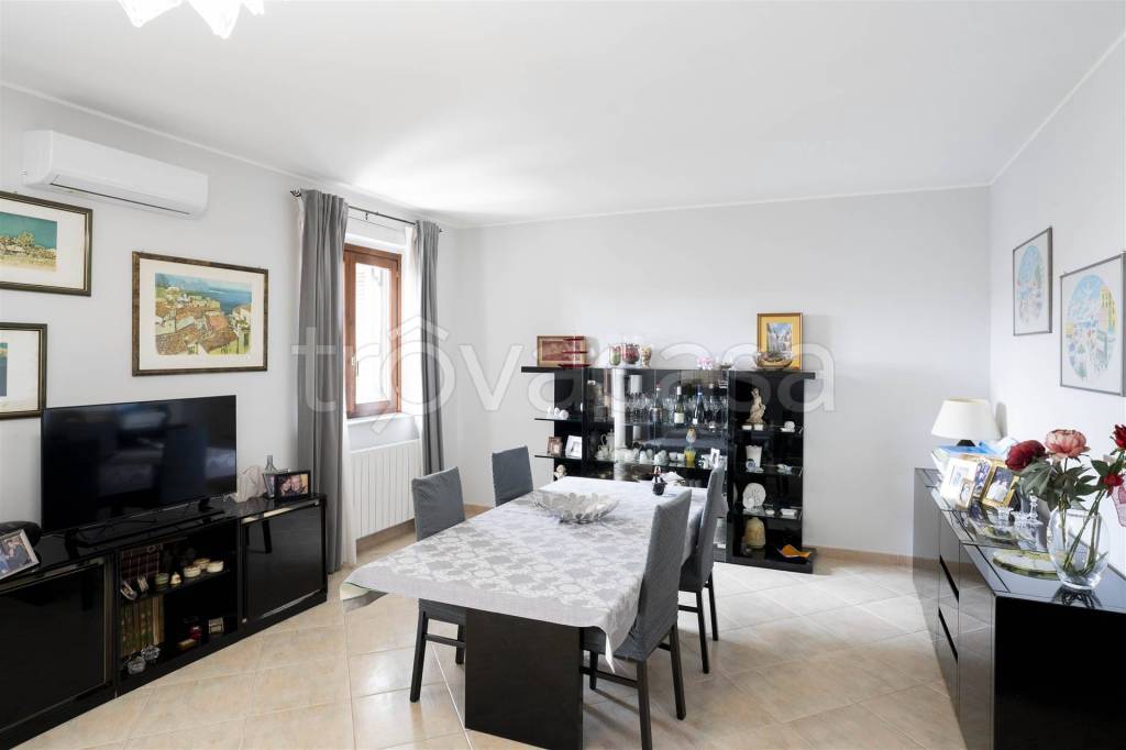 appartamento in vendita a Gravina di Catania
