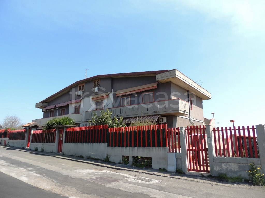 appartamento in vendita a Gravina di Catania