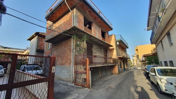 appartamento in vendita a Gravina di Catania