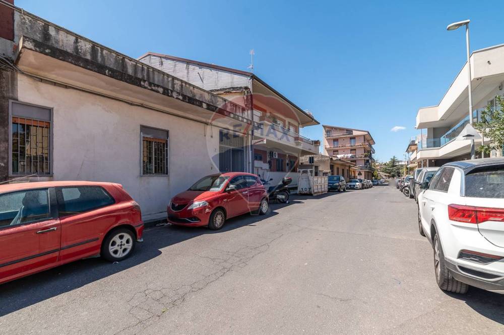 casa indipendente in vendita a Gravina di Catania