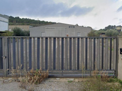 locale di sgombero in vendita a Gravina di Catania