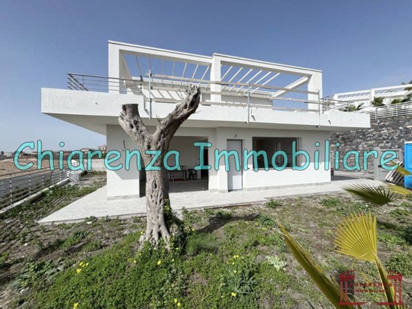 casa indipendente in vendita a Gravina di Catania