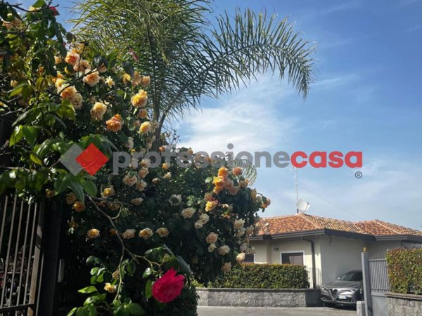 casa indipendente in vendita a Gravina di Catania