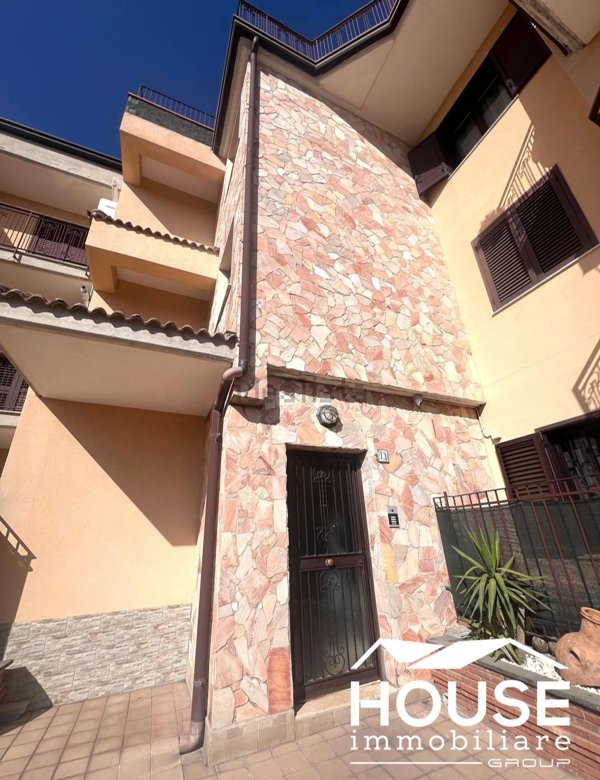 appartamento in vendita a Gravina di Catania