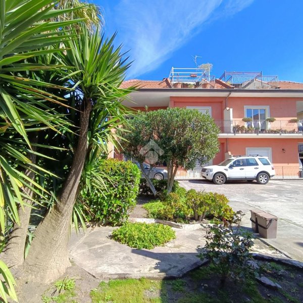appartamento in vendita a Gravina di Catania in zona Coviello