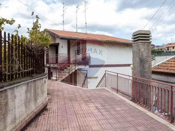 appartamento in vendita a Gravina di Catania