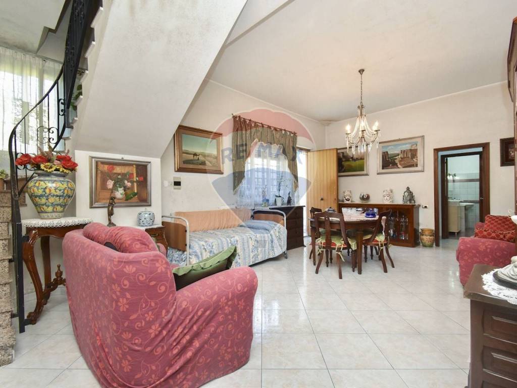 casa indipendente in vendita a Gravina di Catania
