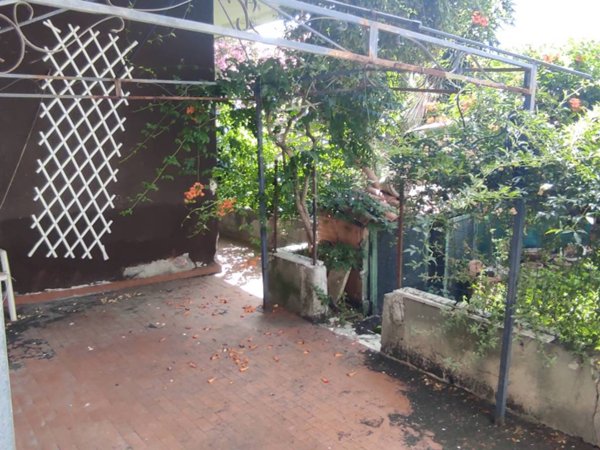 casa indipendente in vendita a Gravina di Catania