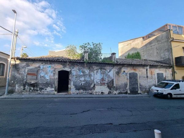 casa indipendente in vendita a Gravina di Catania