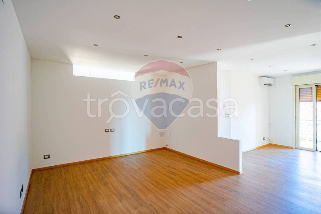 appartamento in vendita a Gravina di Catania in zona Coviello