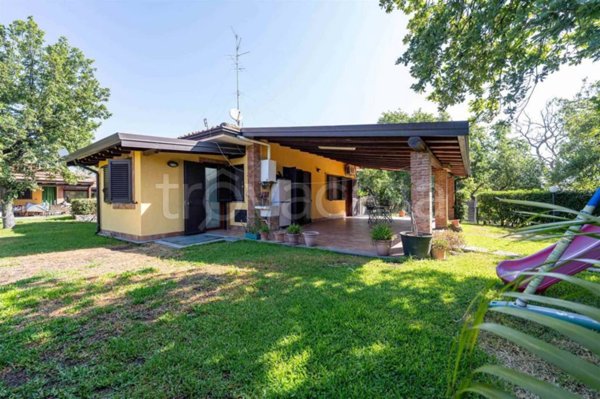 casa indipendente in vendita a Gravina di Catania