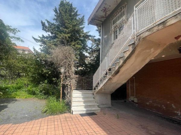 casa indipendente in vendita a Gravina di Catania