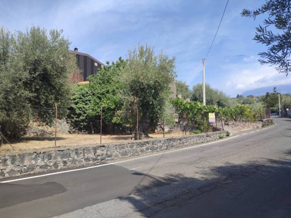 casa indipendente in vendita a Gravina di Catania