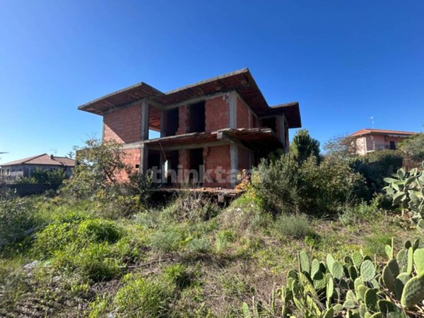 casa indipendente in vendita a Gravina di Catania