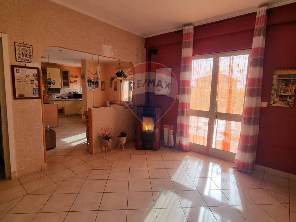 casa indipendente in vendita a Gravina di Catania