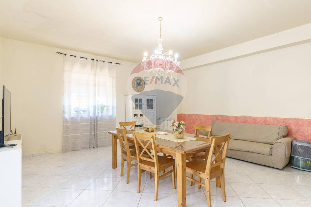 casa indipendente in vendita a Gravina di Catania