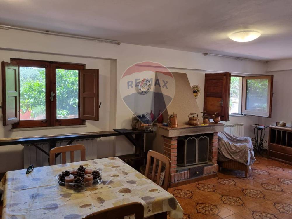 casa indipendente in vendita a Gravina di Catania