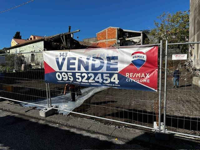 casa indipendente in vendita a Gravina di Catania
