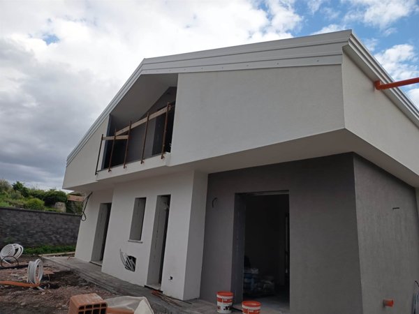 casa indipendente in vendita a Gravina di Catania