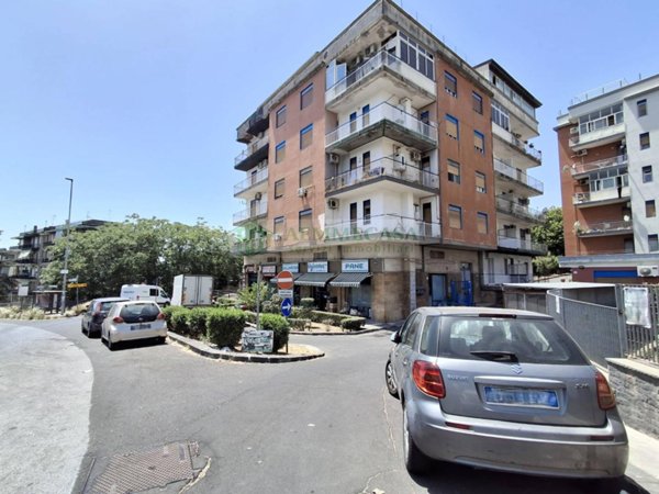 appartamento in vendita a Gravina di Catania in zona Fasano