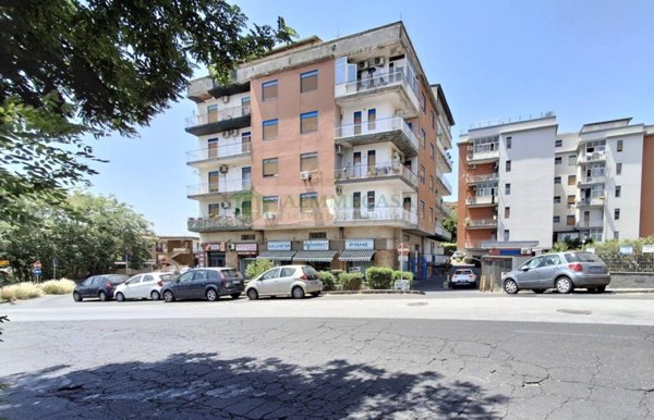 appartamento in vendita a Gravina di Catania in zona Fasano