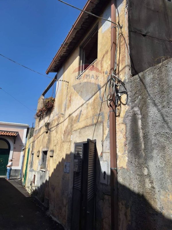 casa indipendente in vendita a Gravina di Catania