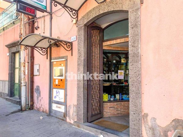 negozio in vendita a Gravina di Catania