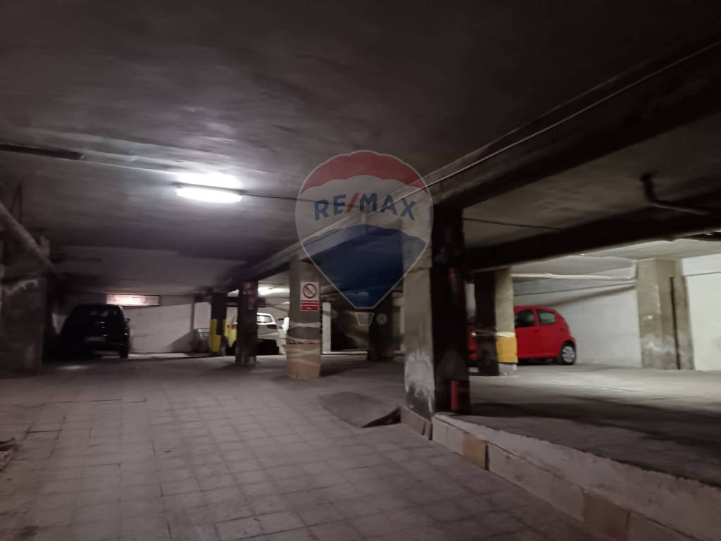 negozio in vendita a Gravina di Catania