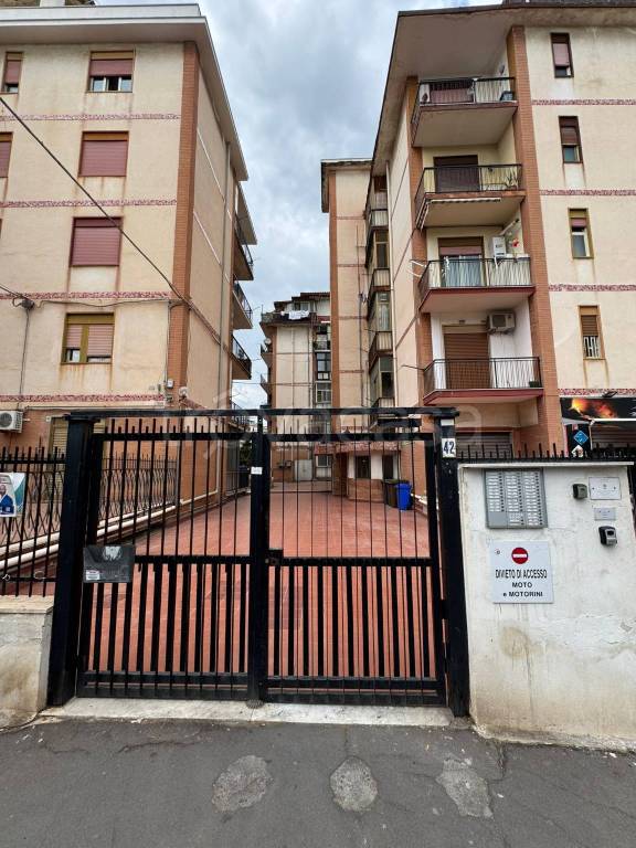 appartamento in vendita a Gravina di Catania in zona Fasano