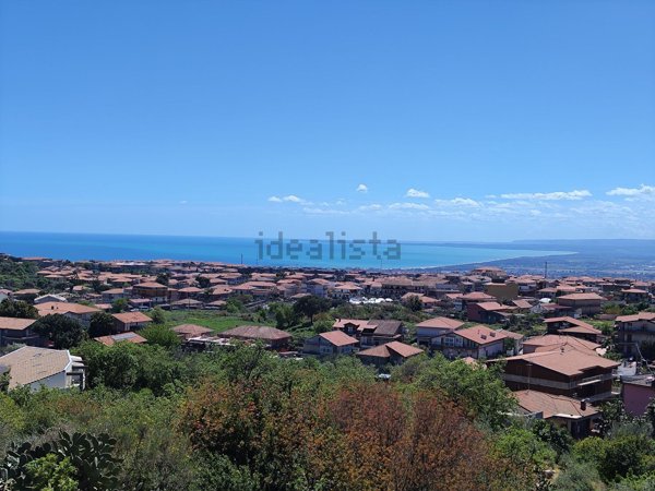 casa indipendente in vendita a Gravina di Catania