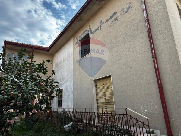 casa indipendente in vendita a Gravina di Catania