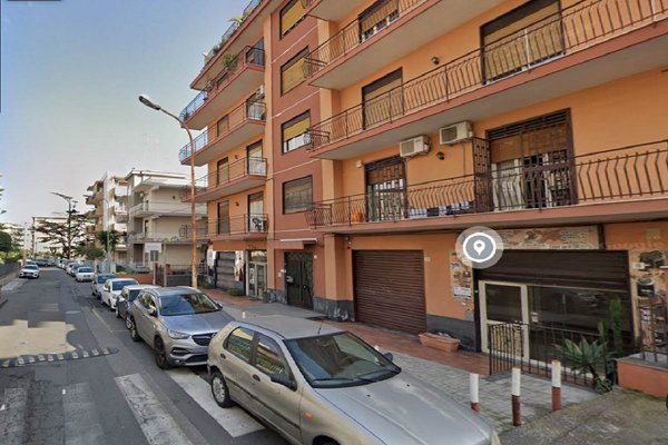 negozio in vendita a Gravina di Catania in zona Fasano