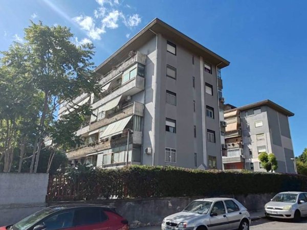appartamento in vendita a Gravina di Catania