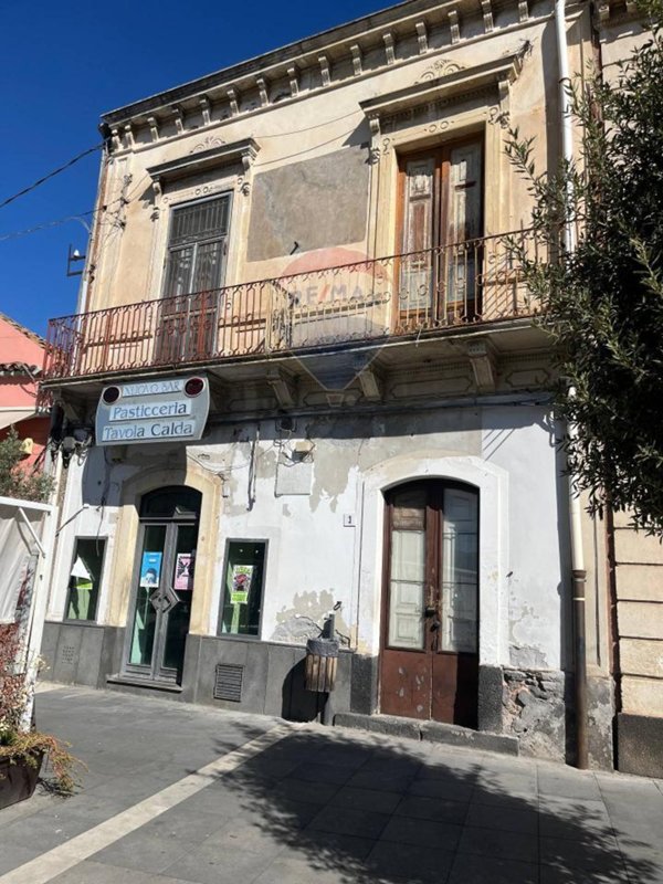 casa indipendente in vendita a Gravina di Catania
