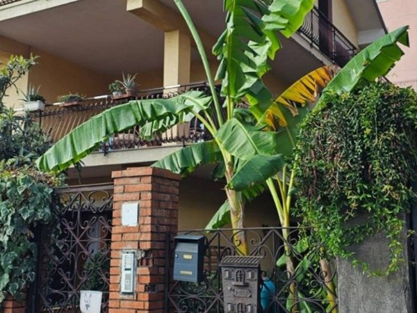 casa indipendente in vendita a Gravina di Catania