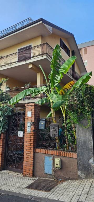 appartamento in vendita a Gravina di Catania