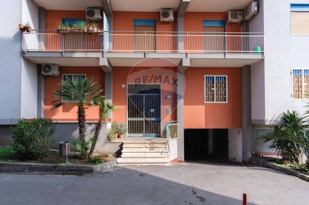 appartamento in vendita a Gravina di Catania in zona Fasano