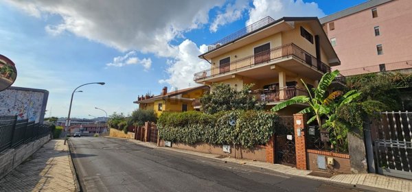 appartamento in vendita a Gravina di Catania