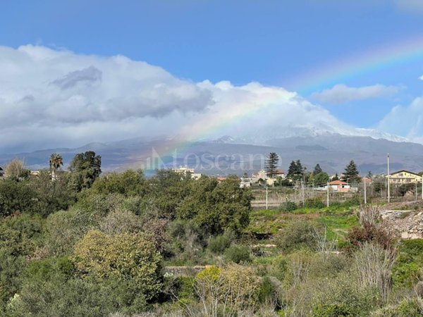 casa indipendente in vendita a Gravina di Catania