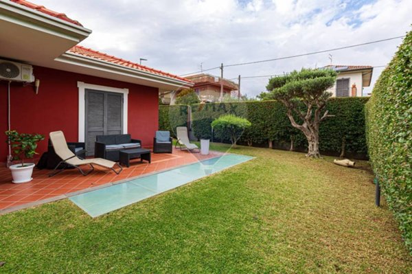 casa indipendente in vendita a Gravina di Catania