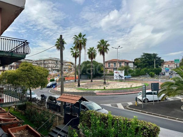 appartamento in vendita a Gravina di Catania in zona Coviello