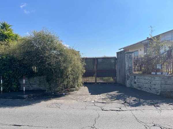 casa indipendente in vendita a Gravina di Catania