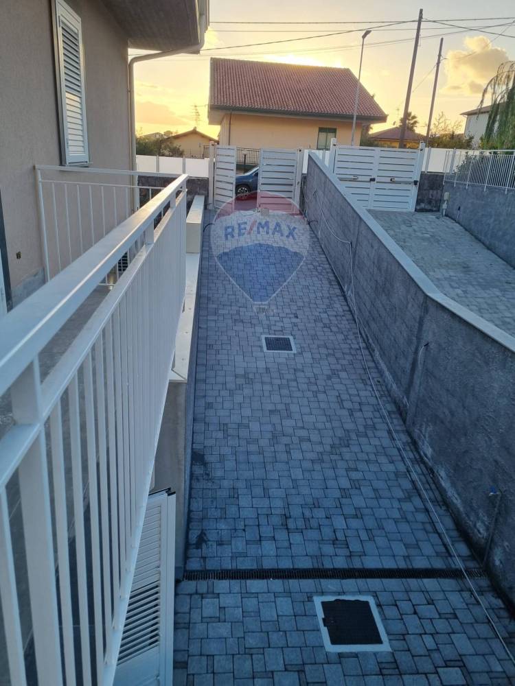 casa indipendente in vendita a Gravina di Catania