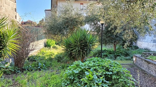 casa indipendente in vendita a Gravina di Catania