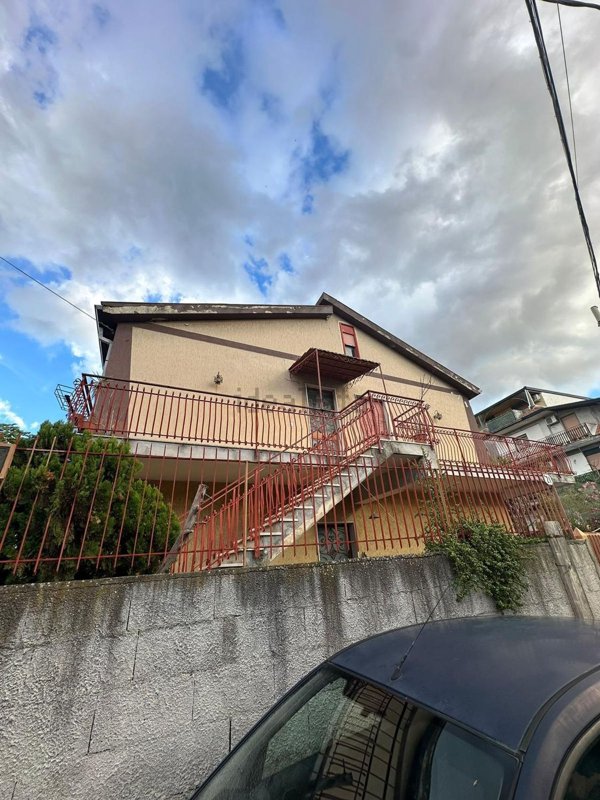 appartamento in vendita a Gravina di Catania