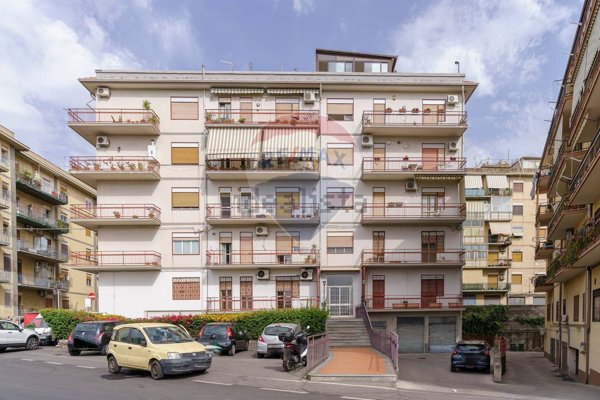 appartamento in vendita a Gravina di Catania in zona Fasano