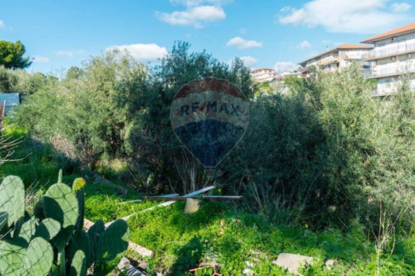 casa indipendente in vendita a Gravina di Catania