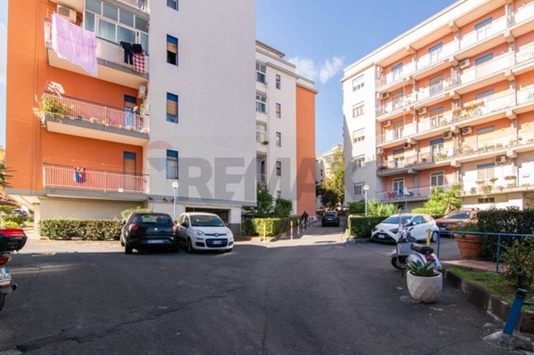 appartamento in vendita a Gravina di Catania in zona Fasano